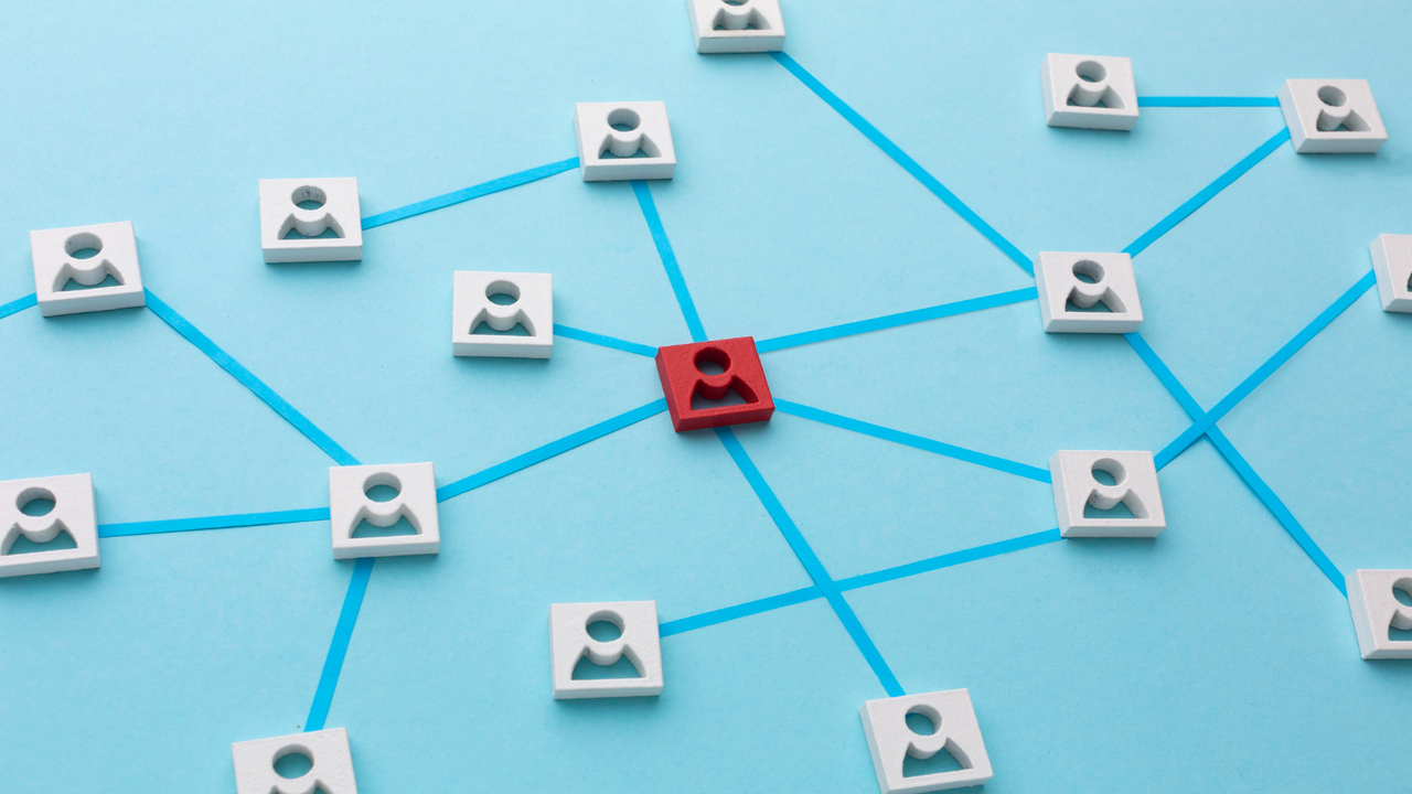 Mezuniyet Sonrası İş Bulma Stratejileri: Nasıl Networking Yapabilirsiniz?