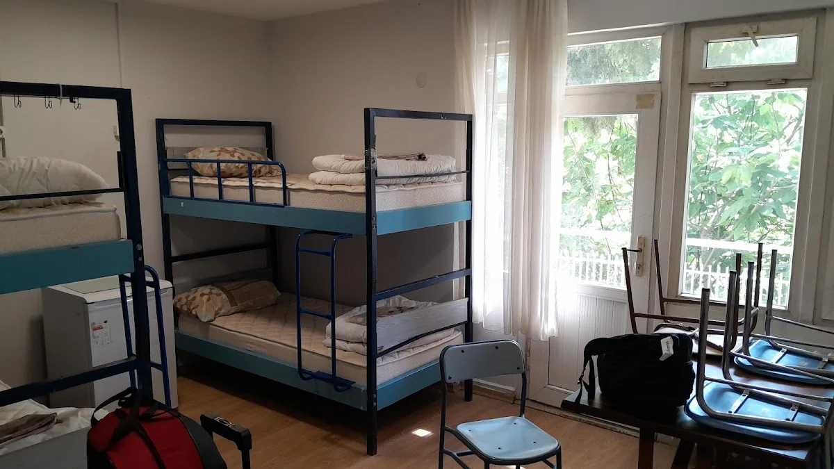 Atatürk İnciraltı Kyk Erkek Öğrenci Yurdu Cover