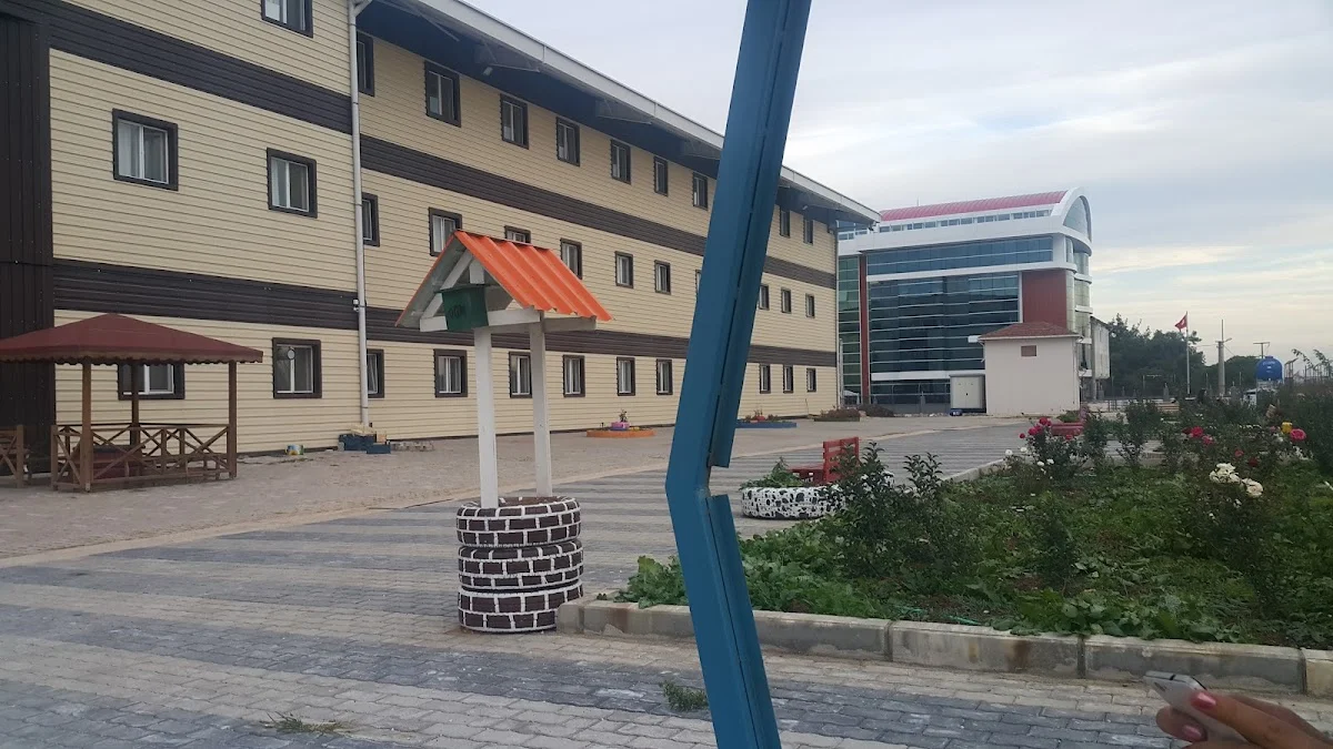 Bandırma Kyk Kız Öğrenci Yurdu Cover