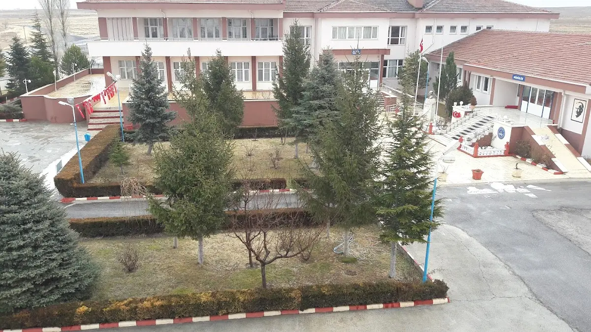 Bor Kyk Kız Öğrenci Yurdu Cover