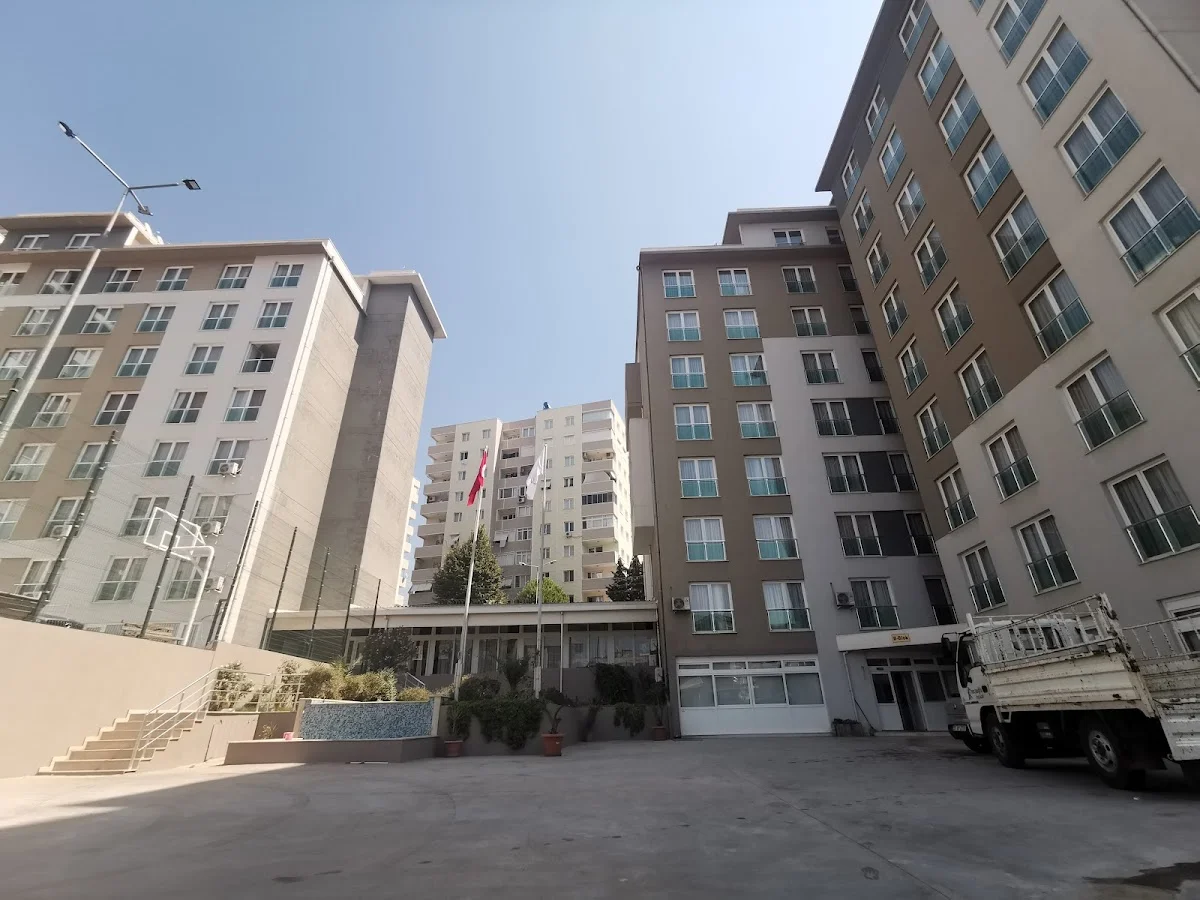 Buca Kyk Kız Öğrenci Yurdu Fotoğraf3