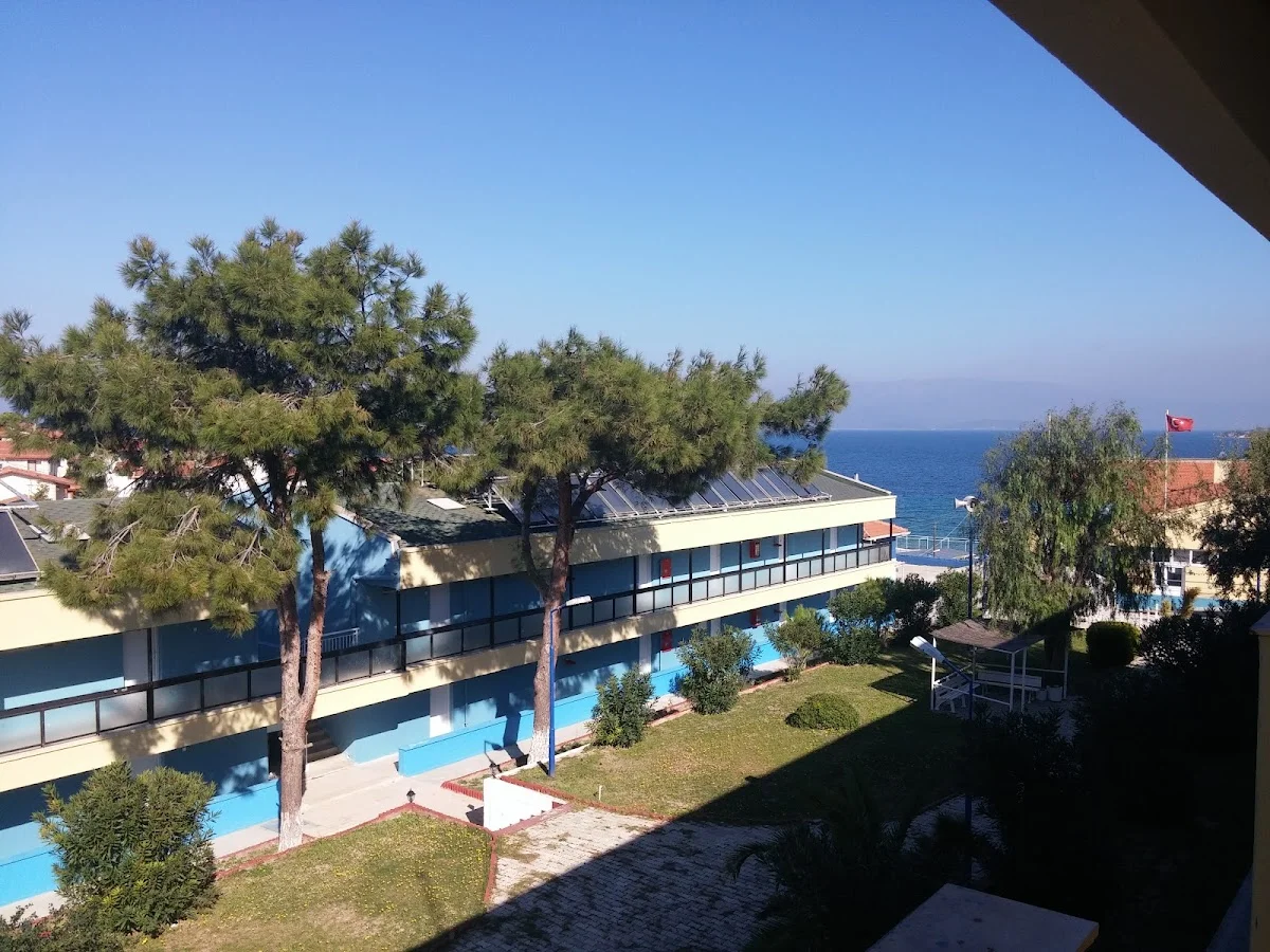Çeşme Kyk Kız Ve Erkek Öğrenci Yurdu Fotoğraf2