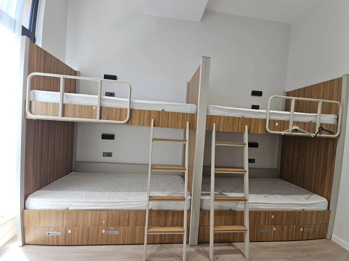 Darülaceze Kyk Kız Öğrenci Yurdu Cover