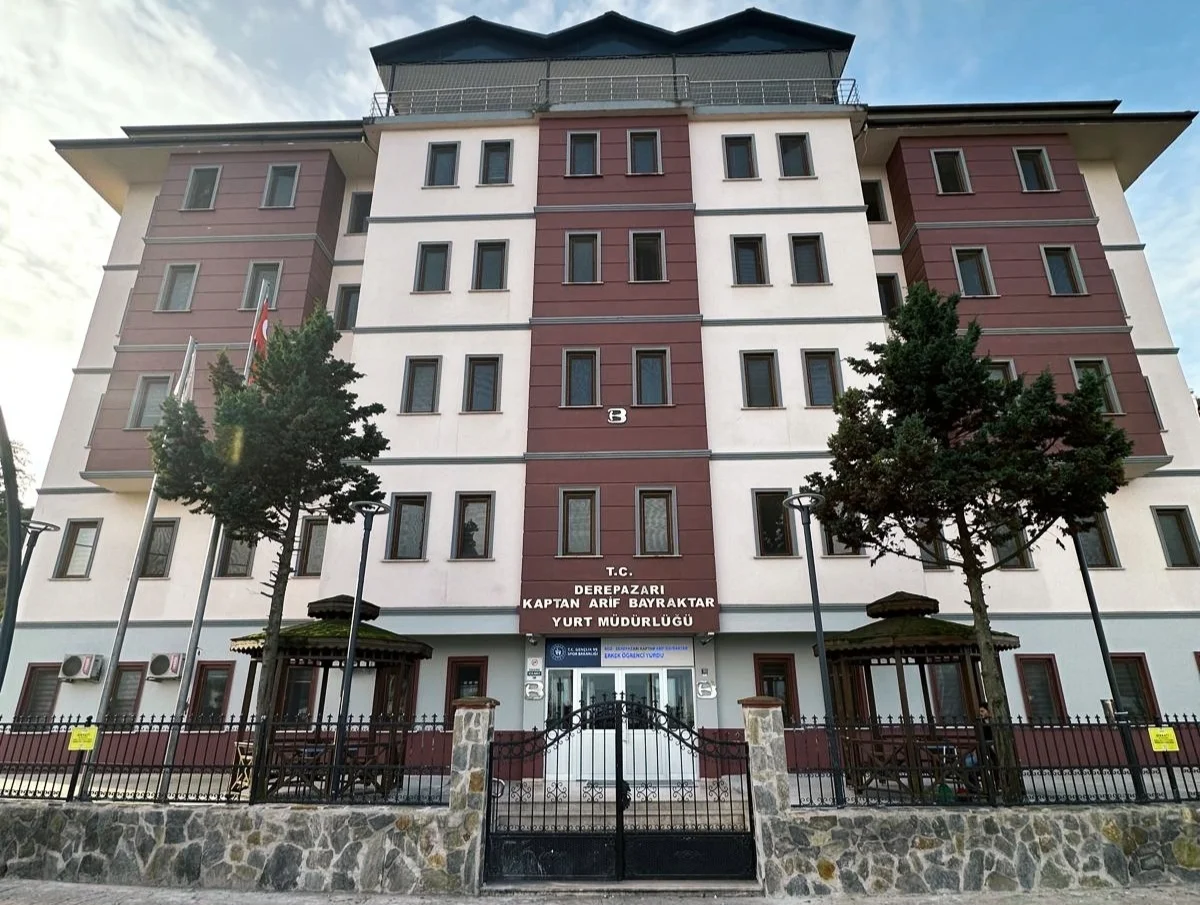 Derepazarı Kaptan Arif Bayraktar Kyk Erkek Öğrenci Cover