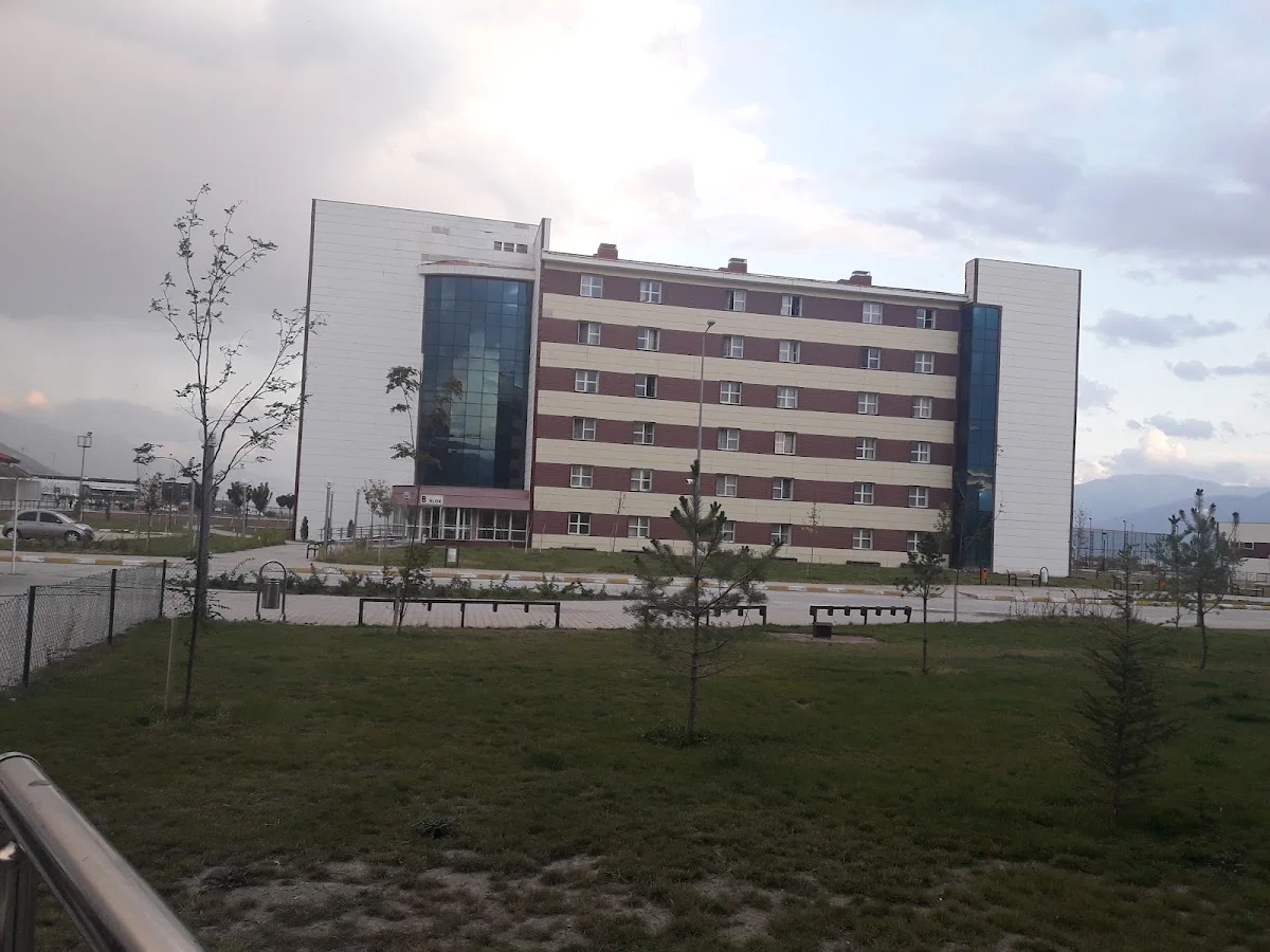 Erzincan Mengücek Gazi Kyk Kız Öğrenci Yurdu Fotoğraf3