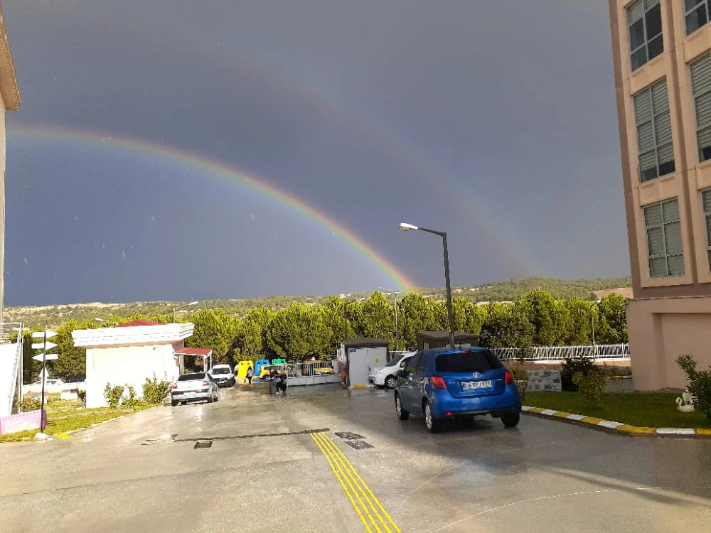 Gediz Kyk Kız Ve Erkek Öğrenci Yurdu Cover