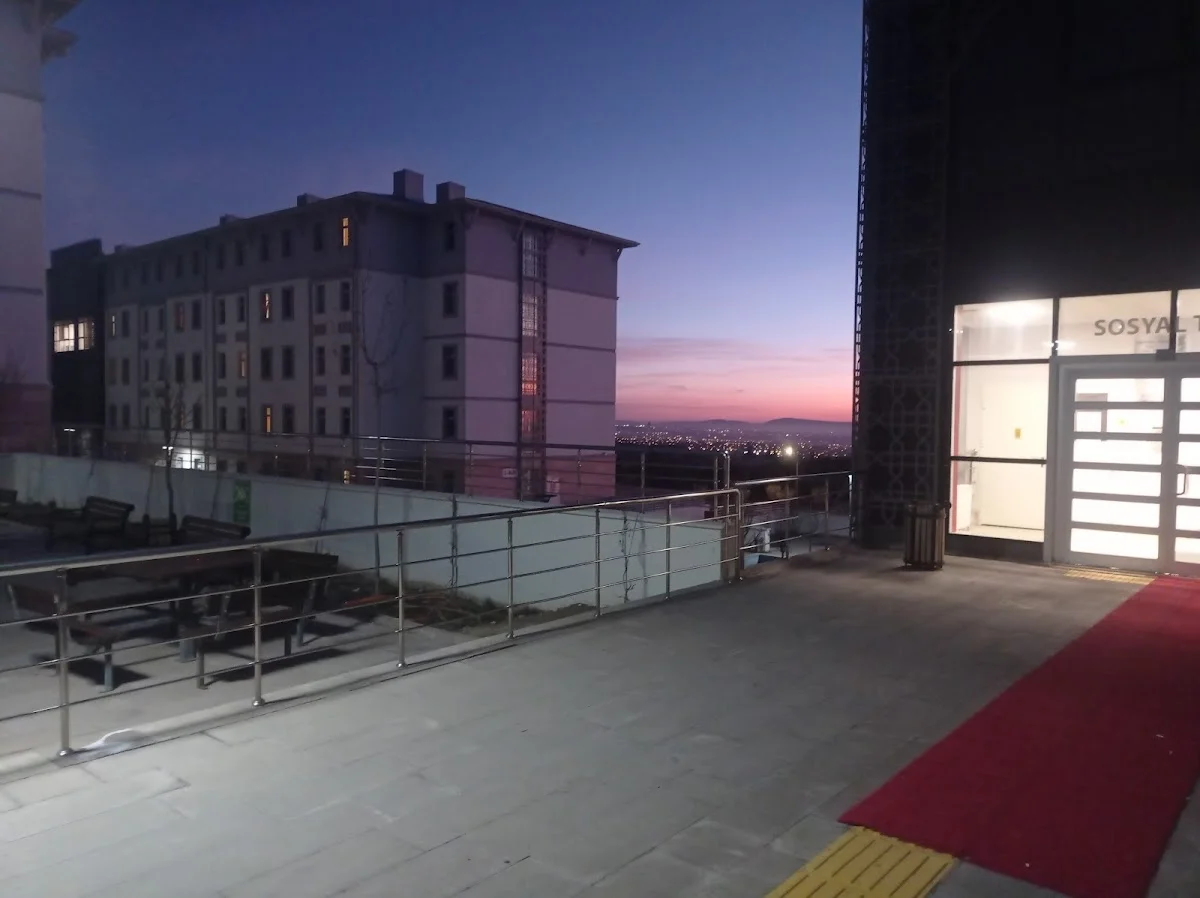 Hacı Sinan Kyk Kız Ve Erkek Öğrenci Yurdu