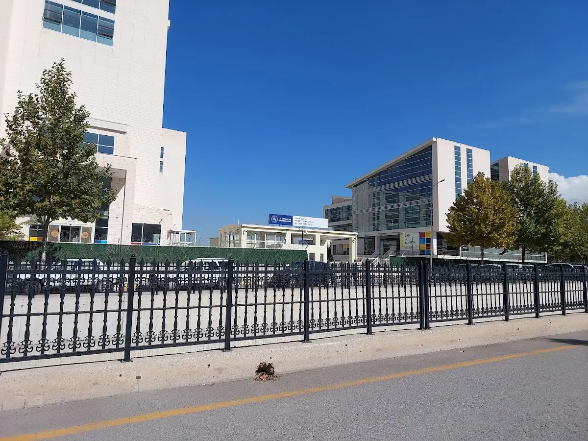 Hayrettin Karaman Kyk Kız Öğrenci Yurdu Cover