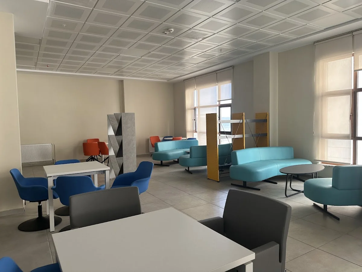 İstanbul-Gülbahar Hatun Kyk Kız Öğrenci Yurdu Fotoğraf3