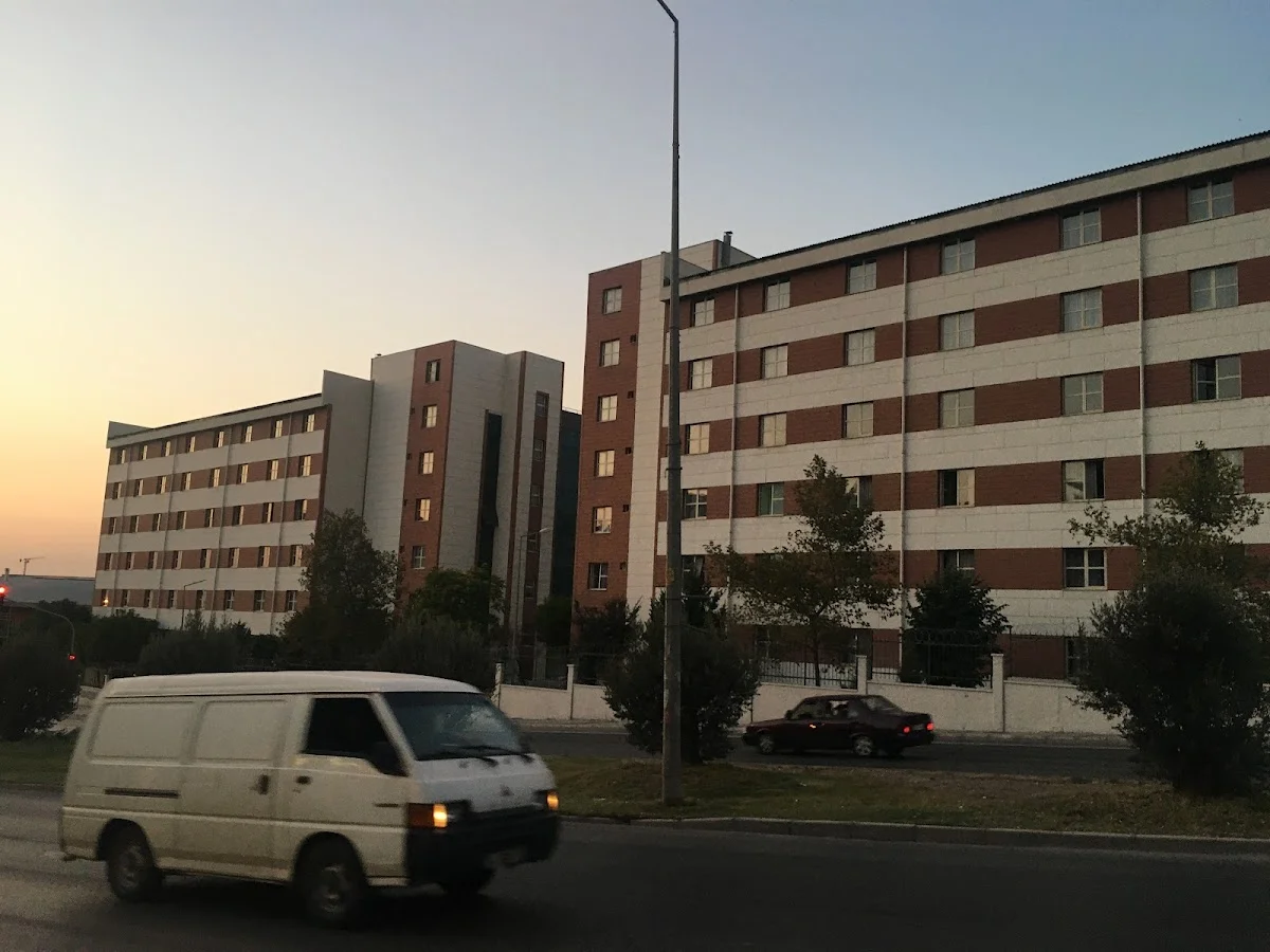 İzmir Kyk Kız Öğrenci Yurdu Fotoğraf2