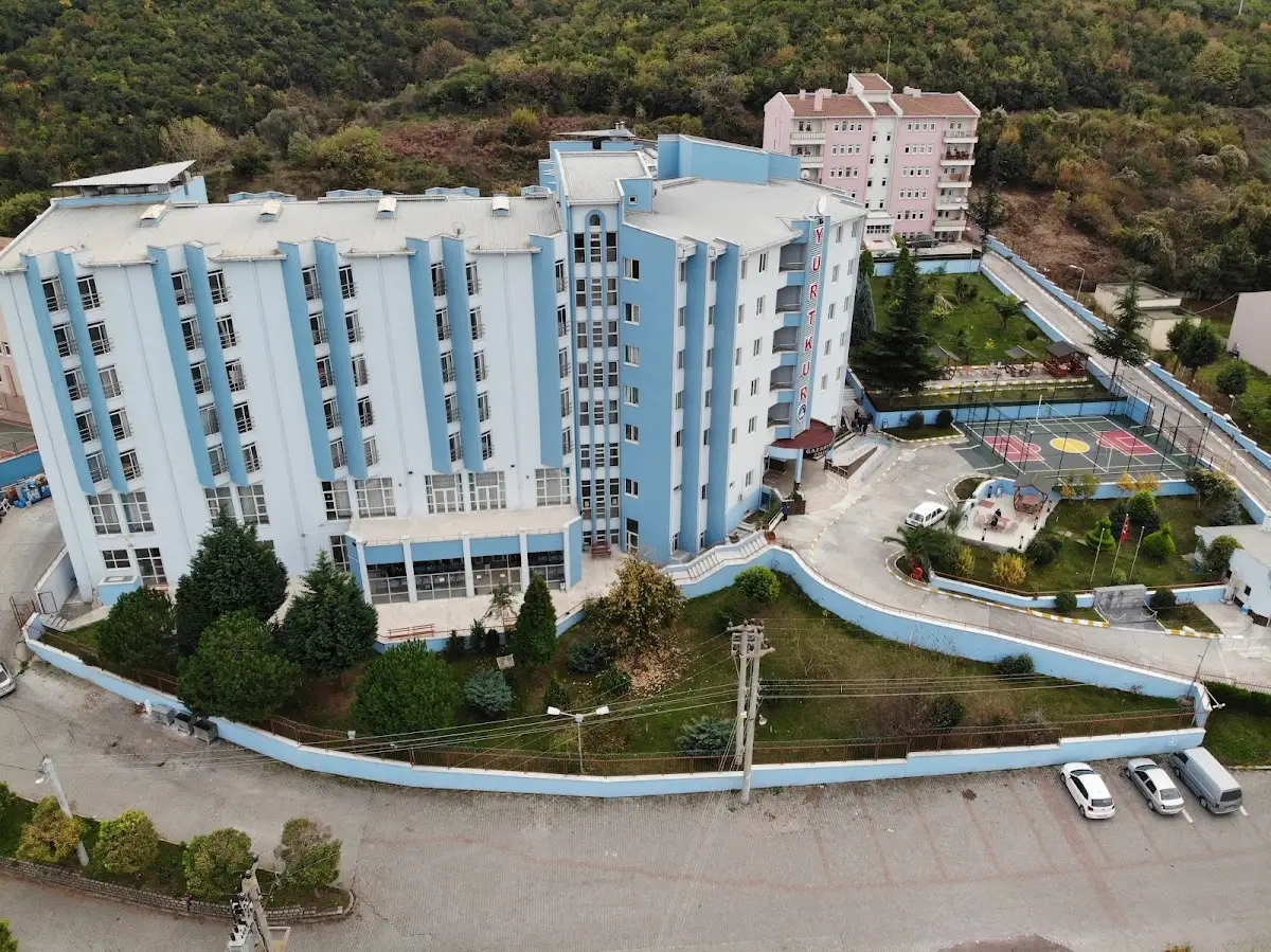 Karamürsel Gazanfer Bilge Kyk Kız Ve Erkek Öğrenci