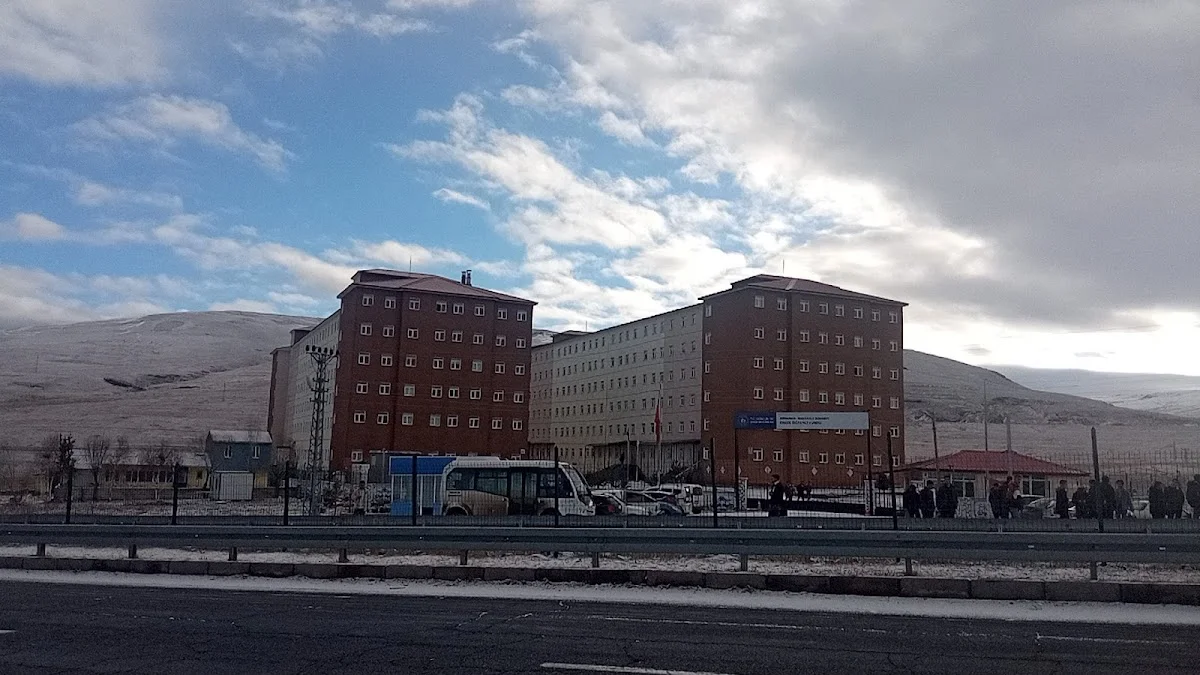 Kaşgarlı Mahmut Kyk Erkek Öğrenci Yurdu