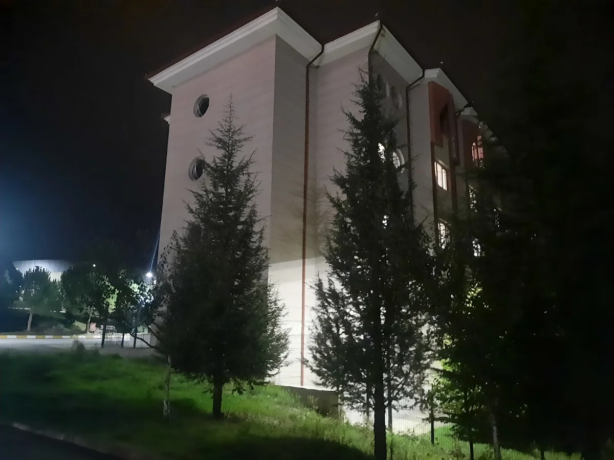 Kocaeli Vilayetler Hizmet Birliği Kyk Erkek Yurdu Fotoğraf3