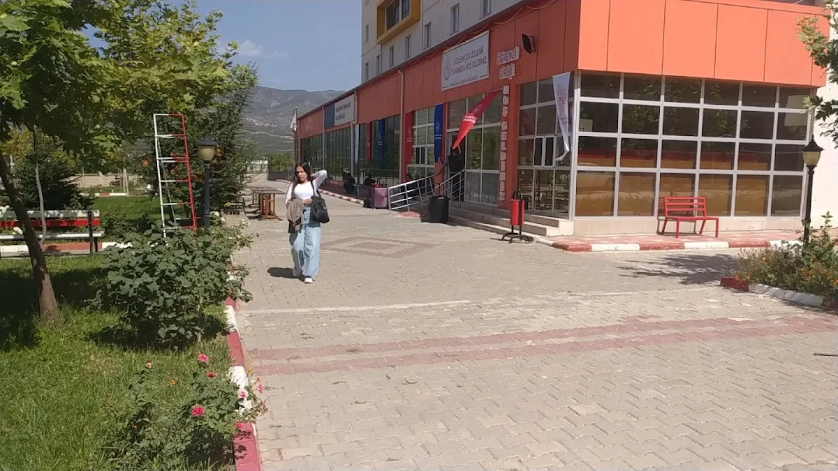 Mehmed Emin Tokadi Kyk Kız Öğrenci Yurdu