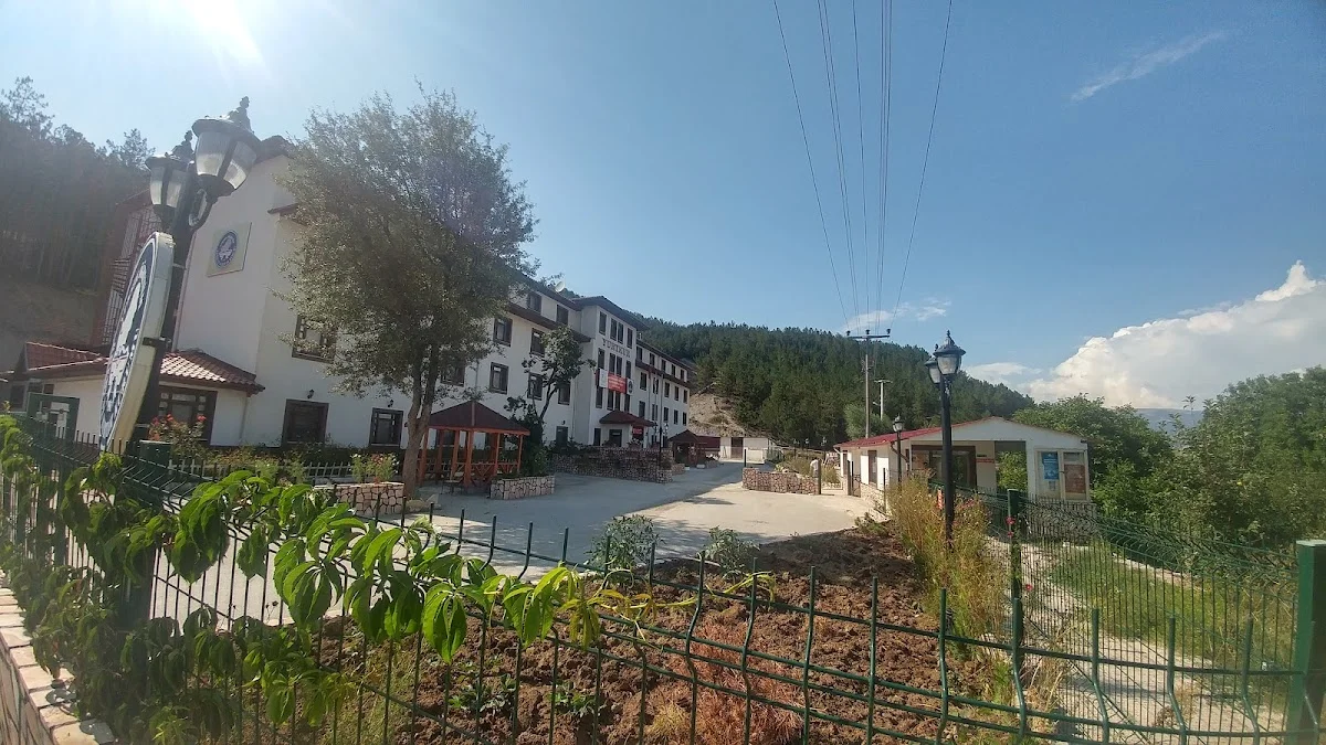 Mudurnu Hacı Mehmet Astarcı Kyk Kız Erkek Yurdu Fotoğraf3