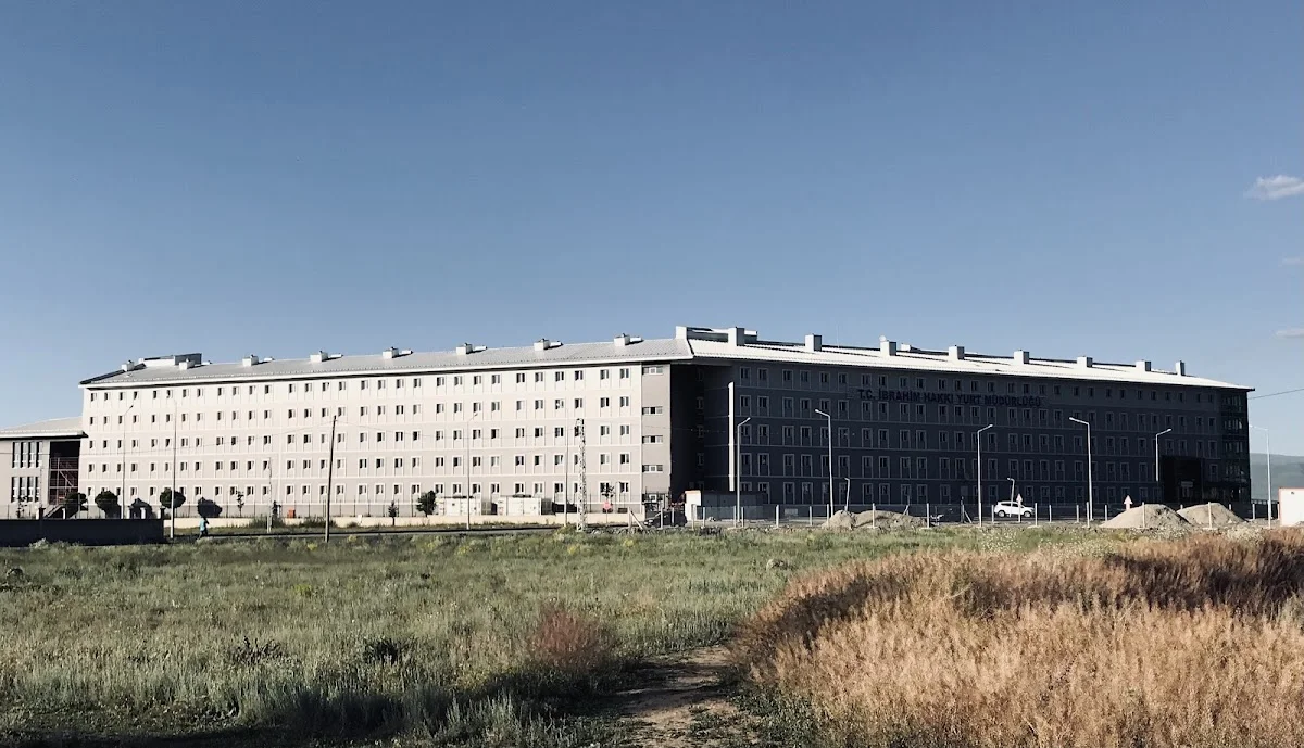 Ömer Nasuhi Bilmen Kyk Erkek Öğrenci Yurdu