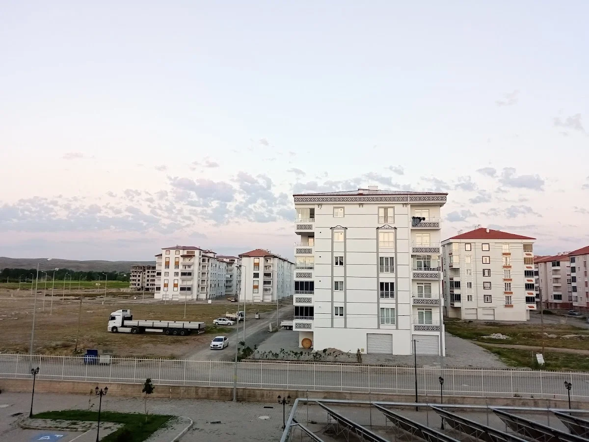 Şarkışla Muhsin Yazıcıoğlu Kyk Kız Ve Erkek Yurdu