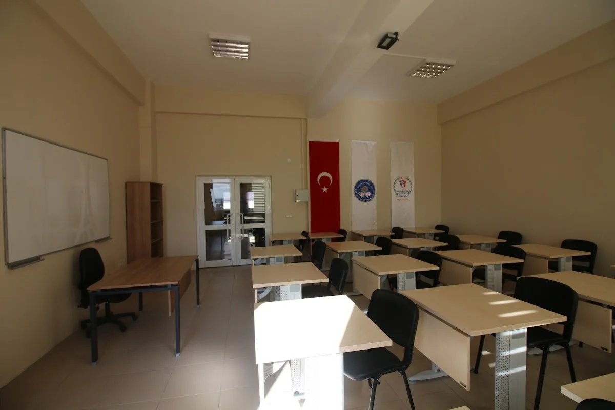 Şemsettin Sami Kyk Erkek Öğrenci Yurdu Fotoğraf3