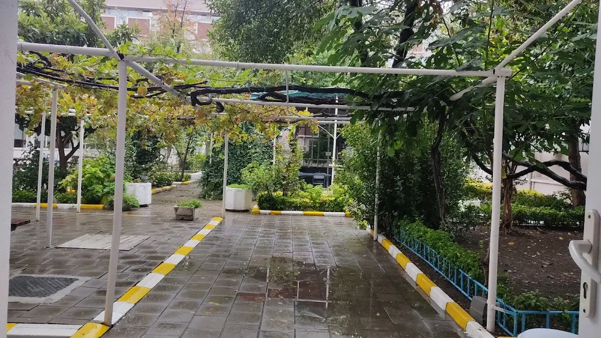 Topkapı Kyk Kız Öğrenci Yurdu Cover