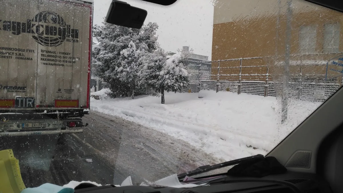 Vali Muammer Güler Kyk Kız Öğrenci Yurdu Fotoğraf3