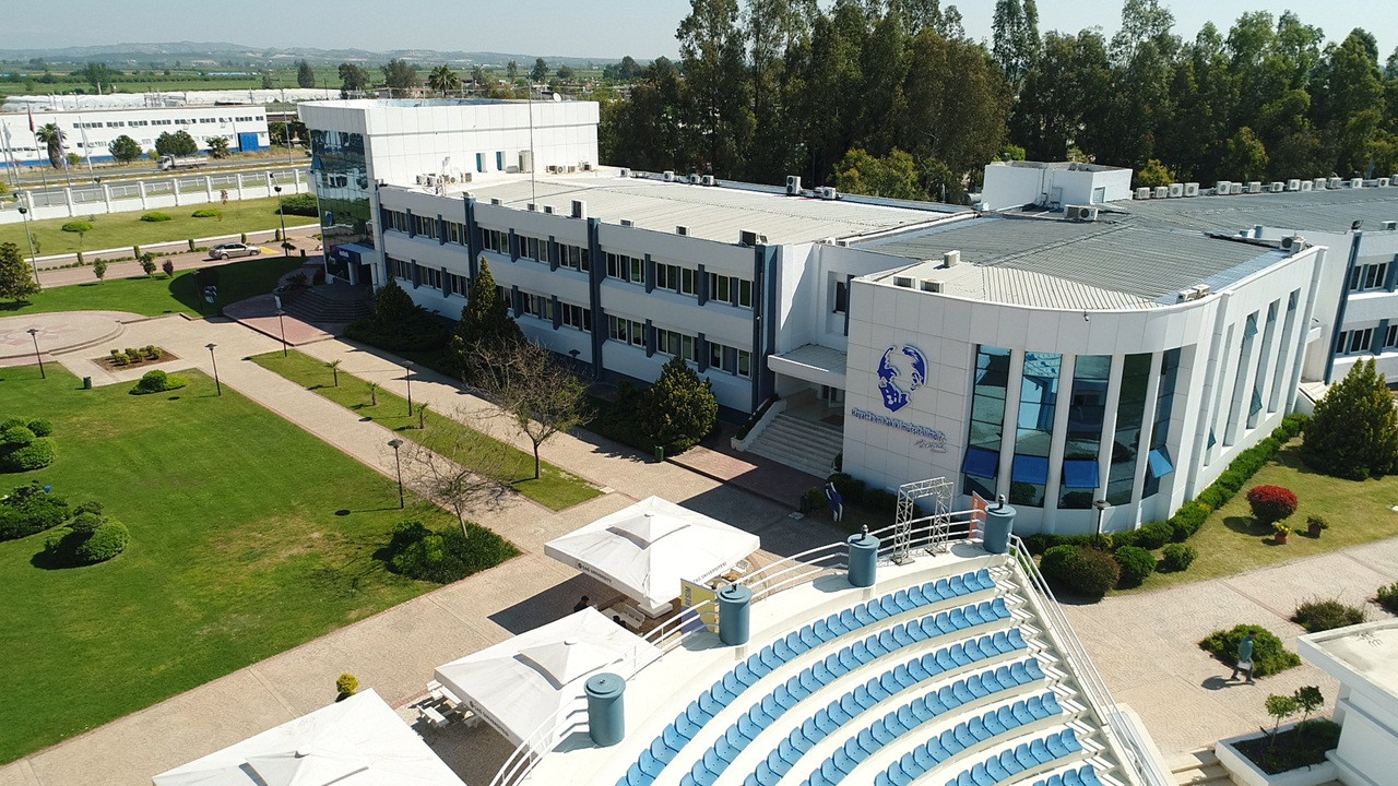 Çağ Üniversitesi Cover