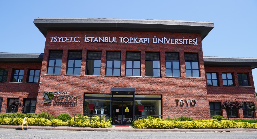İstanbul Topkapı Üniversitesi Cover