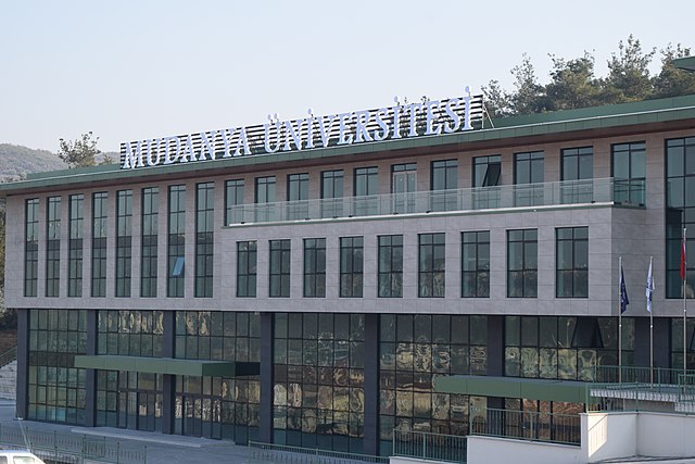 Mudanya Üniversitesi Cover