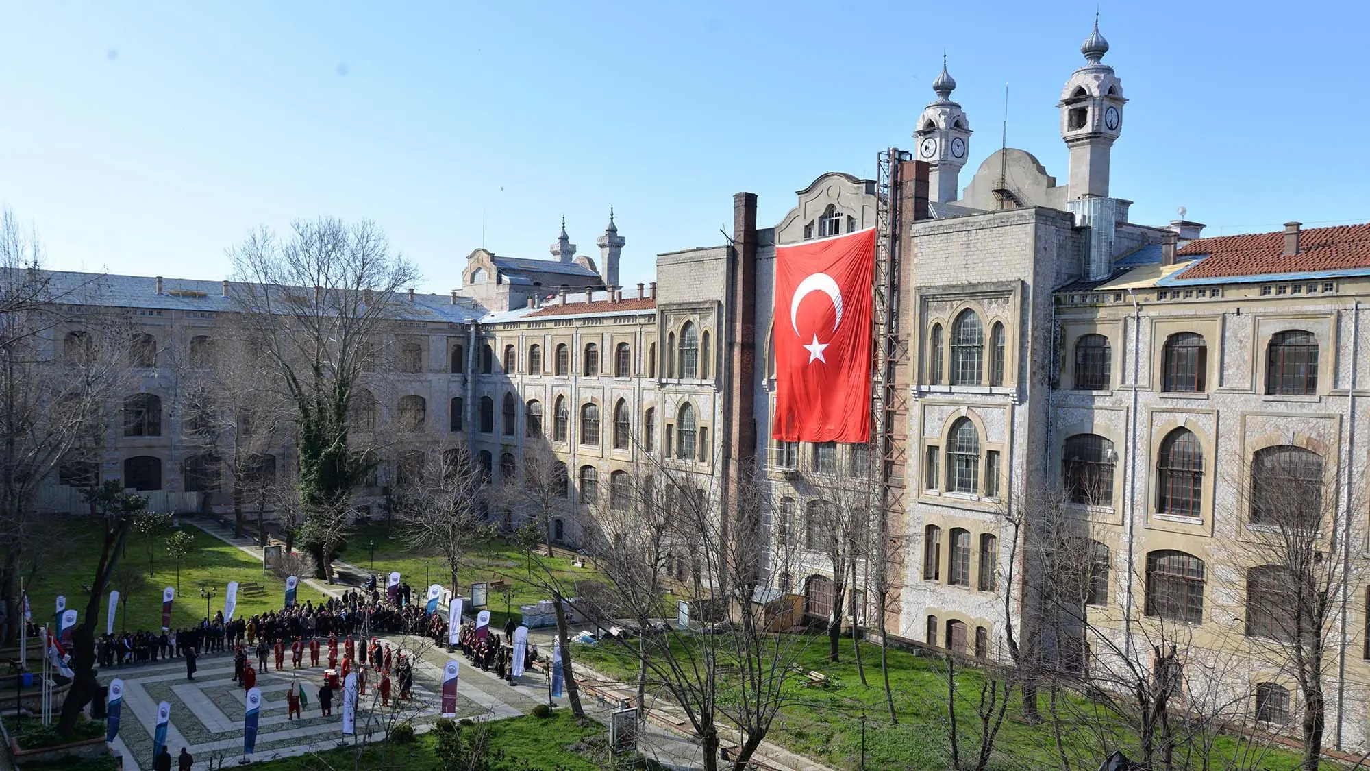 Sağlık Bilimleri Üniversitesi Cover
