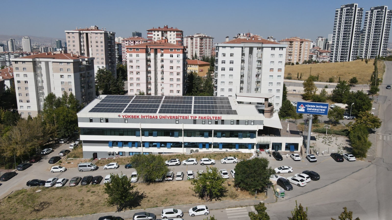 Yüksek İhtisas Üniversitesi Cover